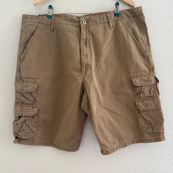Wrangler Authentics Cargo Shorts‎ Relaxed Fit Casual Khaki Men's Size 40 - Picture 1 of 8